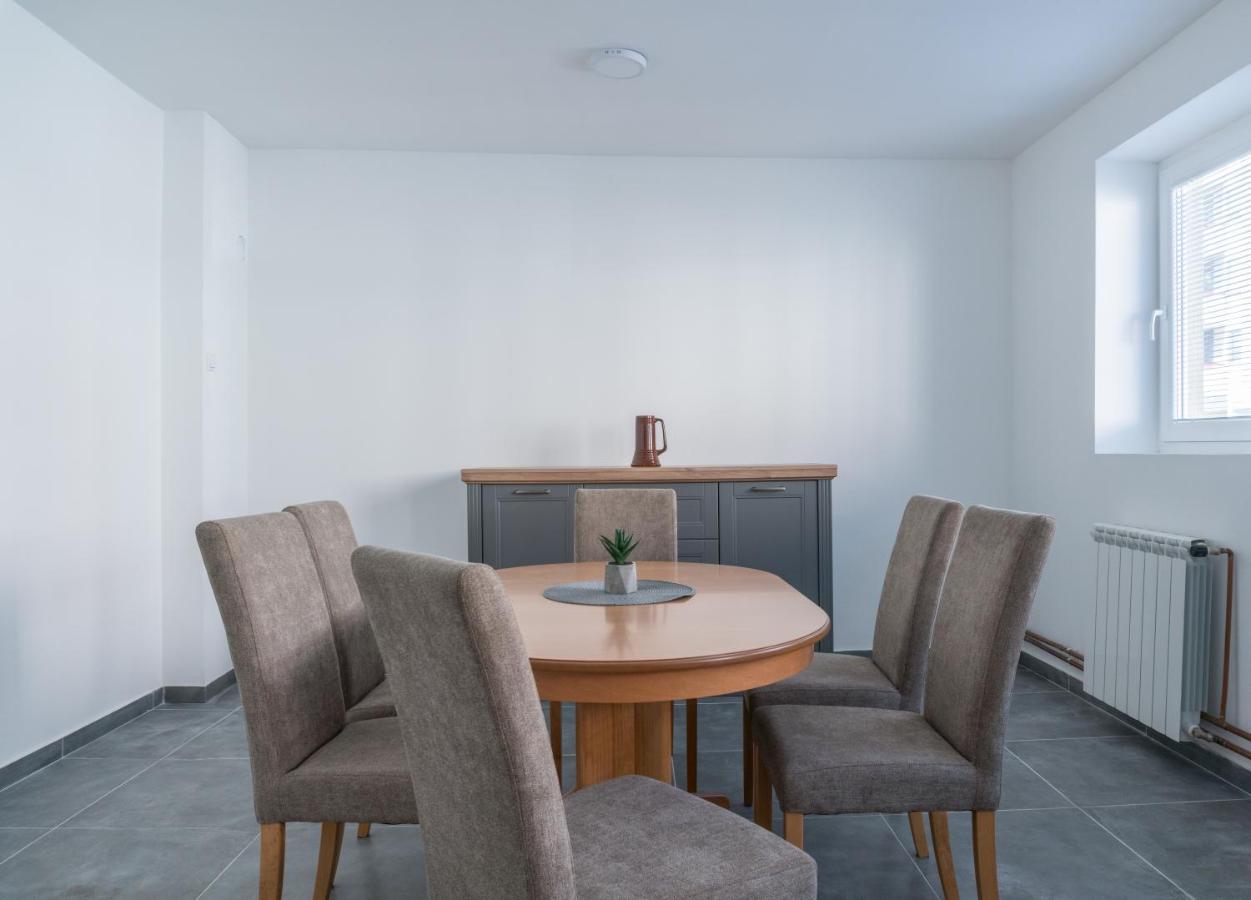 Gerardus Apartmani Βρσατς Εξωτερικό φωτογραφία